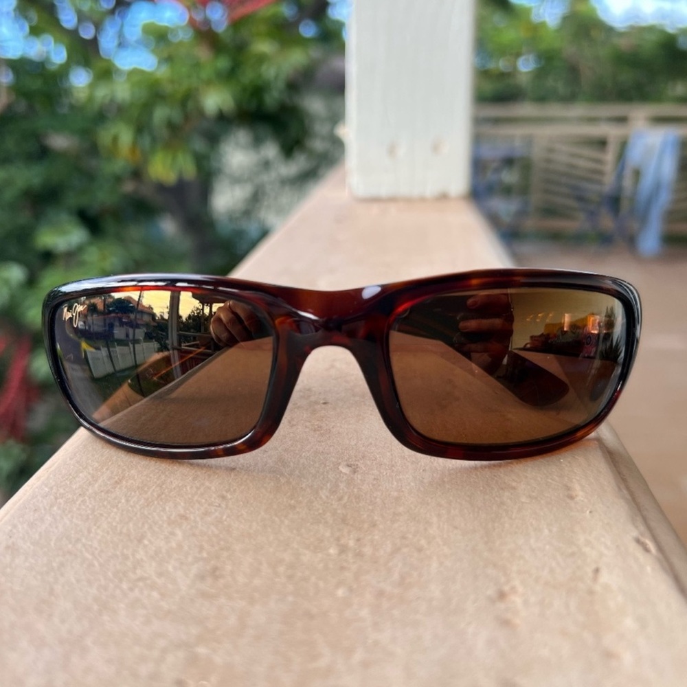 Maui Jim Stingray Polarized Wrap Sunglasses, Tortoise frame, HCL® Bronze Lens